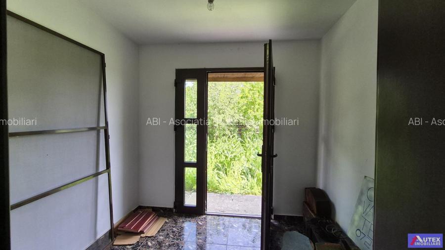 Casa P 1 cu 4 camere, inconjurata de Liniste si Natura - 2