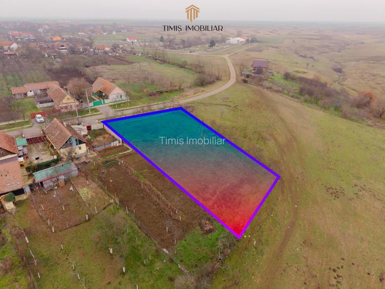 Teren Ianova 1200 mp, vatra satului | asfalt, utilitati | Comision 0% - 7