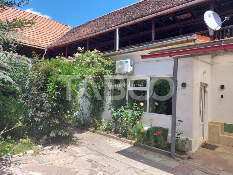 Casa 214 mp utili singur in curte 800 mp teren zona centrala Cisnadie - 27