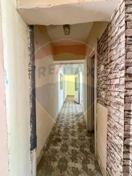 Apartament cu 3 camere de vânzare în zona Bahne