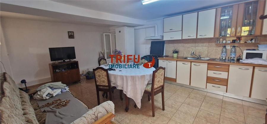 Casa 4 camere de vanzare zona Centru