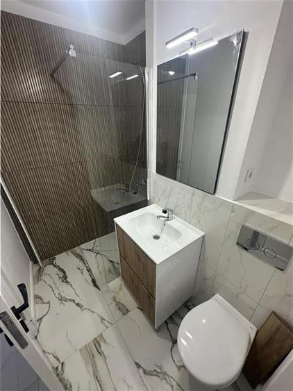 Langa McCircumvalatiunii cu centrala decomandat!