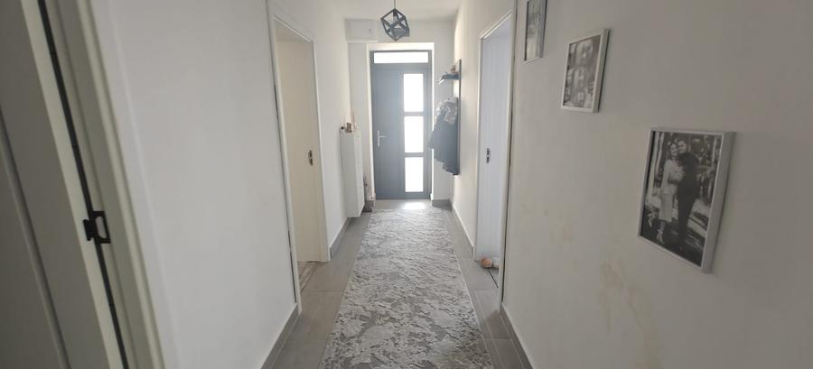Apartament 2 camere cu TEREN!