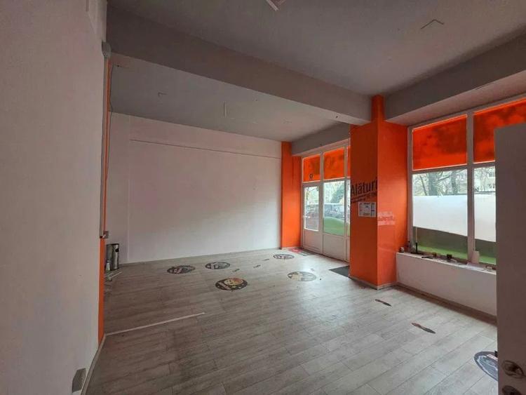 Spatiu Comercial/ Crangasi/ Stradal/ Vitrina Mare