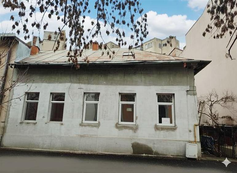 Garsoniera renovata in vila-centrala termica-Zona Armeneasca