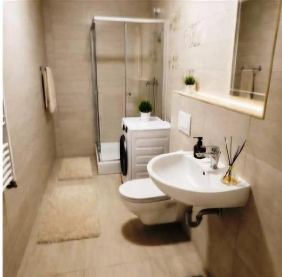 Inchiriem Apartament 2 Camere, Mobilat, Studio, Tractorul