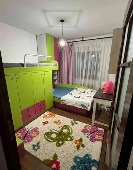 3 Camere Decomandat 72mp Mobilat zona Nicolina