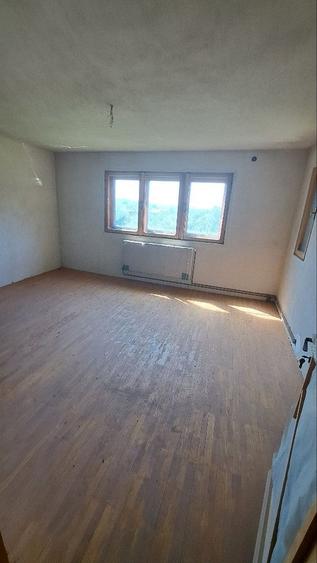 Aninoasa-Valea Silistii, vila de vanzare, p+1, util 140 mp, teren 2850 mp