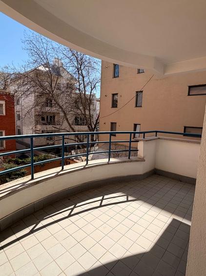 3 camere de inchiriat | Cartier Francez | Parcare subterana inclusa