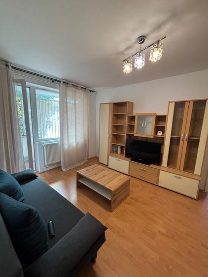 Apartament 3 camere,zona Medicina