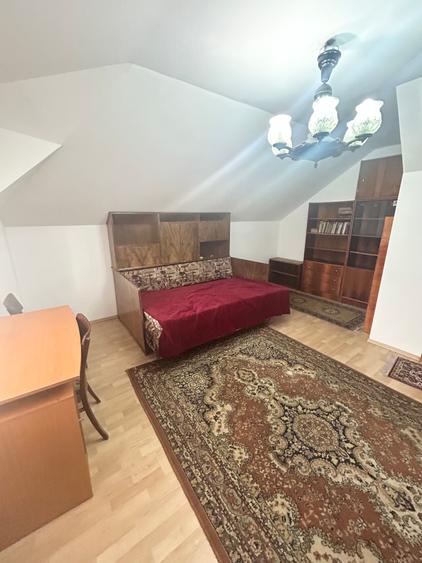 Pantelimon-Fundeni / Apartament 3 cam in vila / Loc de parcare-Curte