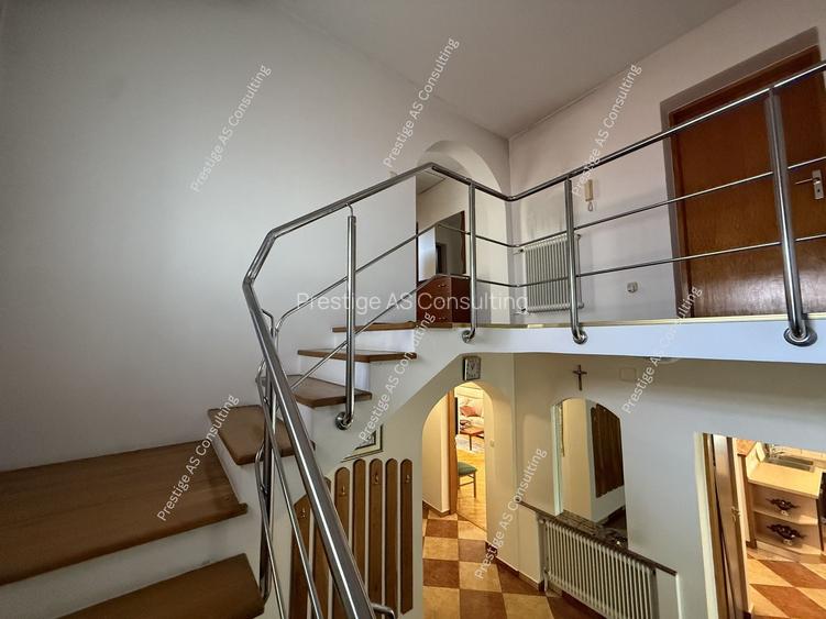 Casa individuala Semineu+Garaj | 250 mp utili | Teren 585 mp | Lipovei - 24