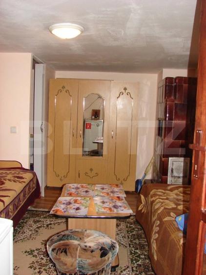 Casa de vanzare, cu 3 camere, 76 mp + anexă 20 mp, zona Vatra Dornei