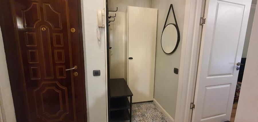 Exclusivitate,Tomis I,3 camere,mobilat/utilat lux,centrala gaz,etaj 4 cu pod