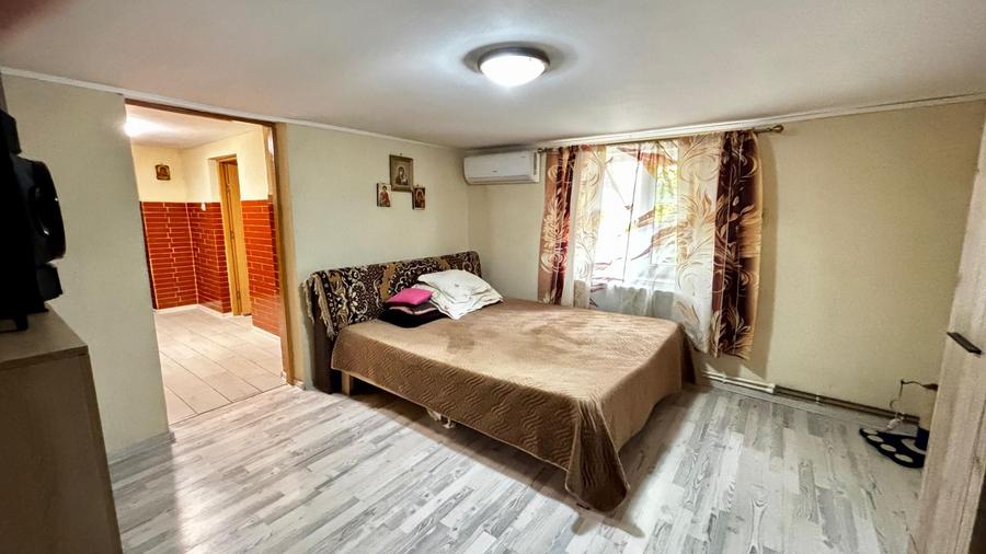 VANZARE 2 CORPURI DE CASA - TEREN 744 MP - BRATASANCA, PRAHOVA