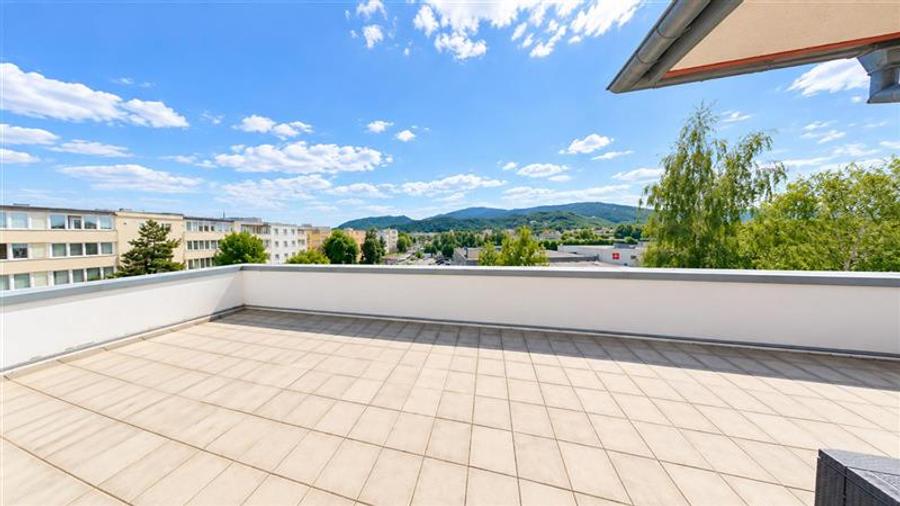 Eleganta la inaltime:Penthouse cu view verde, 56mp terasa, Avantgarden, Brasov