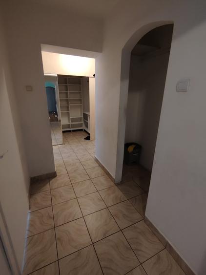 Apartament 3 camere semimobilat Metrou Parc Bazilescu