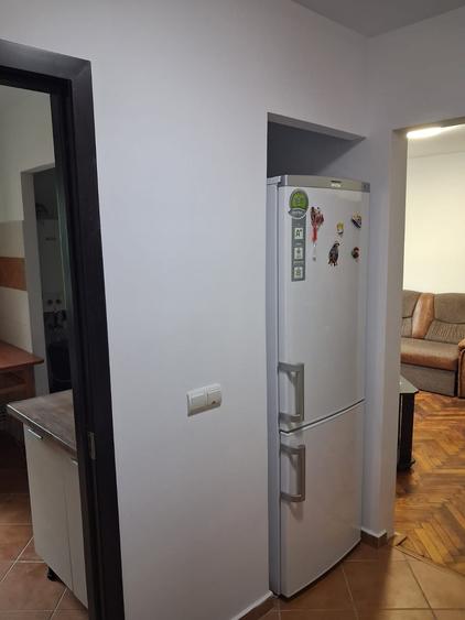 Apartament 2 camere, zona Cantemir - Podu de Piatra