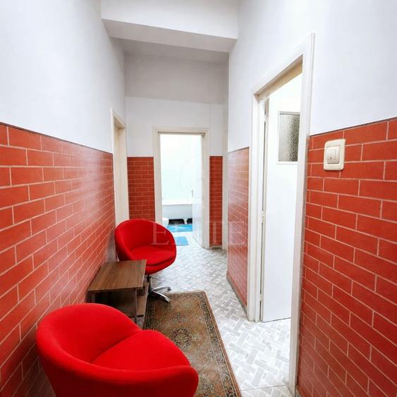Apartament 3 camere în zona FACULTATII DE LITERE