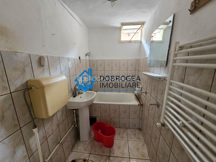 ZONA CENTRALA- CASA 3 CAMERE, TEREN 165MP