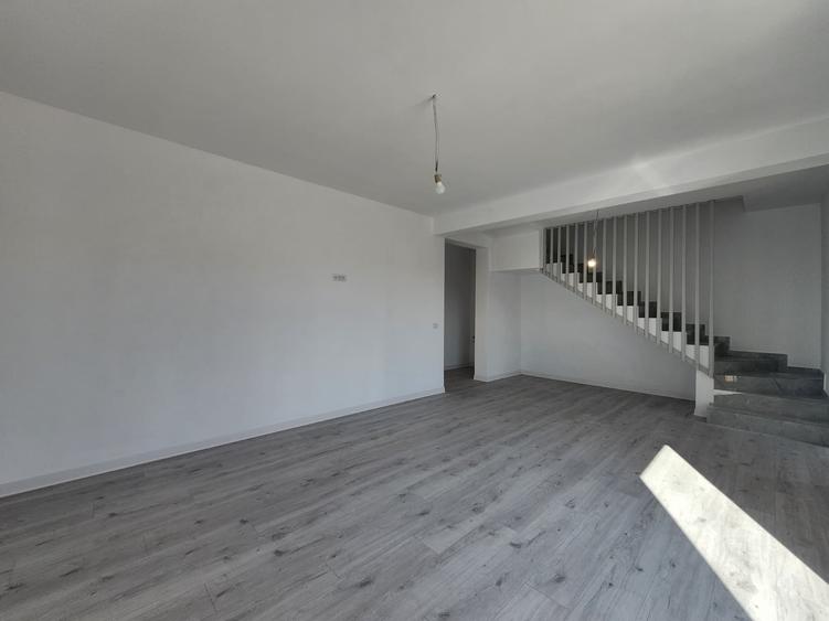 CASA DE VANZARE, 4 CAMERE 2 BAI SI MAGAZIE , VALEA ADANCA- 5 DRUMURI