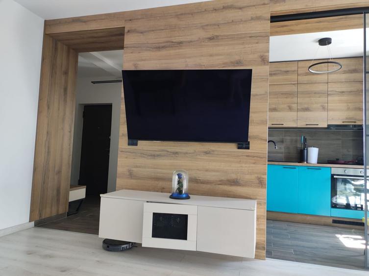Apartament cu 3 camere, 2 bai si loc de parcare