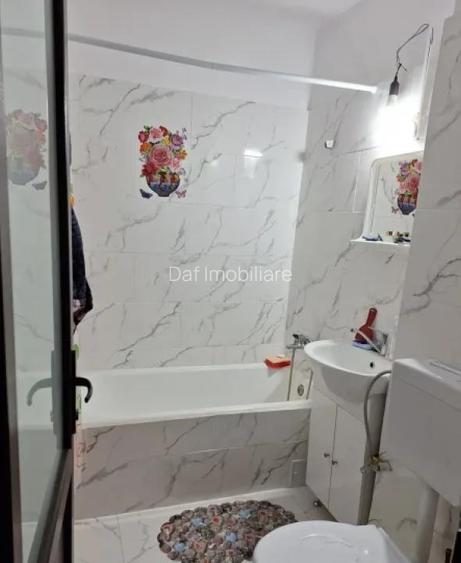 57000 euro- Garsoniera 31MP- renovata -metrou favorit - 5