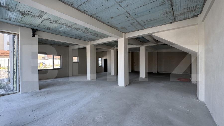 Spațiu comercial parter bloc nou, 136 mp open space, vitrină, terasă, Brestei