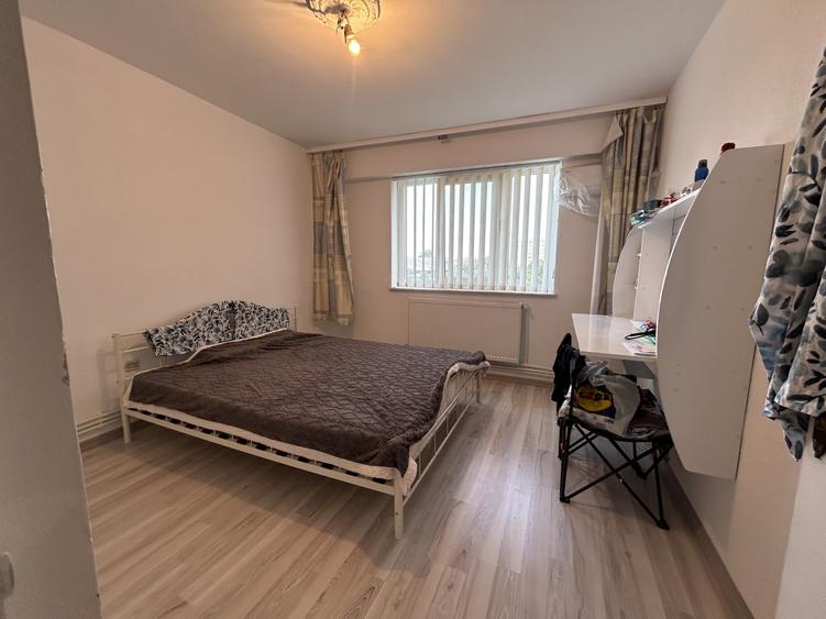 Apartament 3 camere decomandat, centrală gaz – zona Casa de Cultură