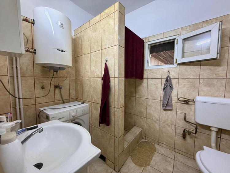 Casa cu 3 camere, 100 mp utili - zona Blascovici