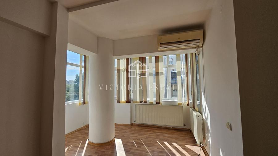 Apartament de vanzare, 3 camere decomandat.Republicii
