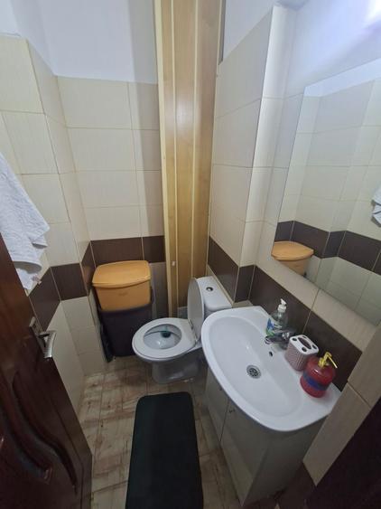 Apartament cu 3 camere, decomandat, etajul 4/8, zona Pacurari