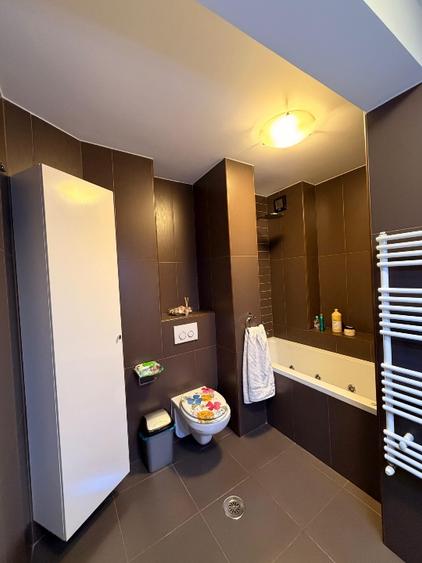 Inchiriere apartament 3 camere cu loc parcare si boxa