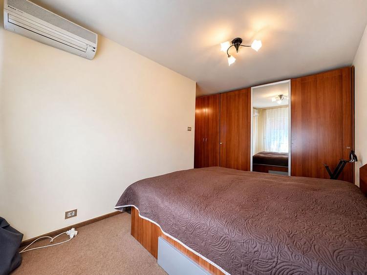 Apartament 4 camere decomandat, 2 băi, 2 balcoane