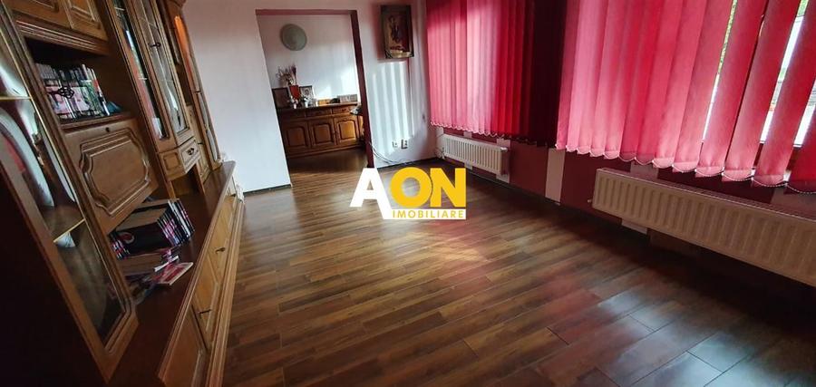 Casa de vanzare, 4 camere, 2 terase, garaj, 849 mp teren, Oarda de Jos