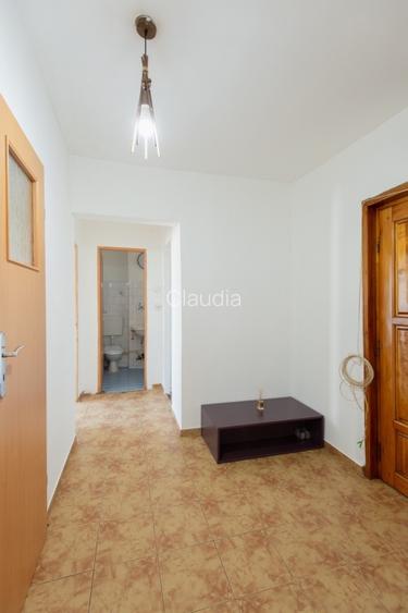 Vând apartament cu 2 camere, decomandat, etaj intermediar, Calea Sagului - 12