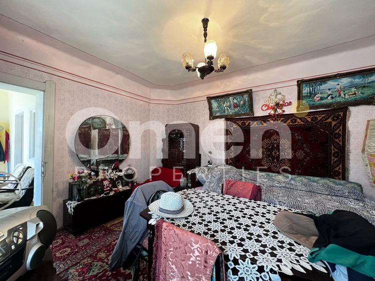 Casă bătrânească | 1500 mp teren, | Tăuții-Măgherăuș.