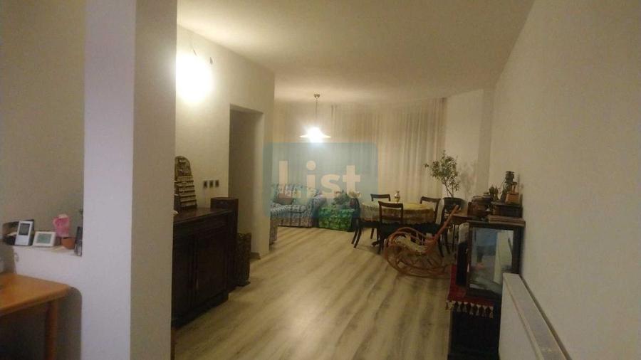 Casa de vanzare