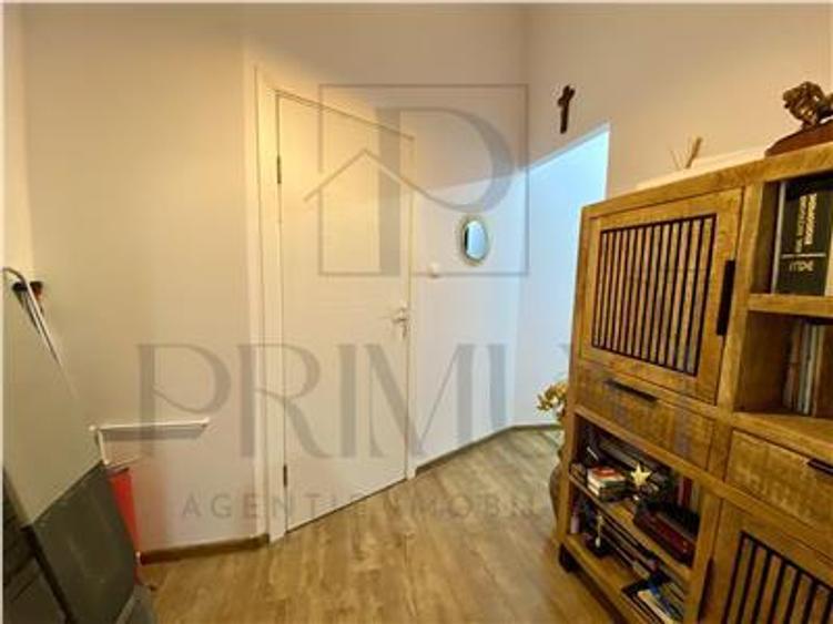 ULTRACENTRAL - 2 Camere - Etaj 3 cu LIFT - Renovat complet - Centrala proprie