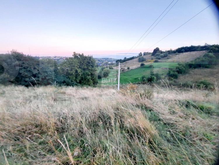 Teren intravilan de 3739 mp, situat in Feleacu - 2