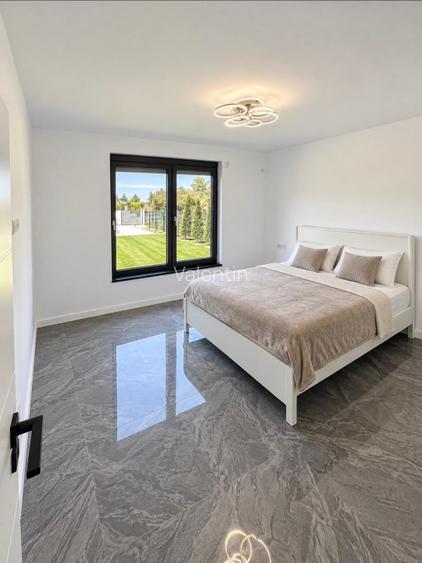 Casa moderna de vânzare pompa caldura încălzire în pardoseala camere supravegher - 11