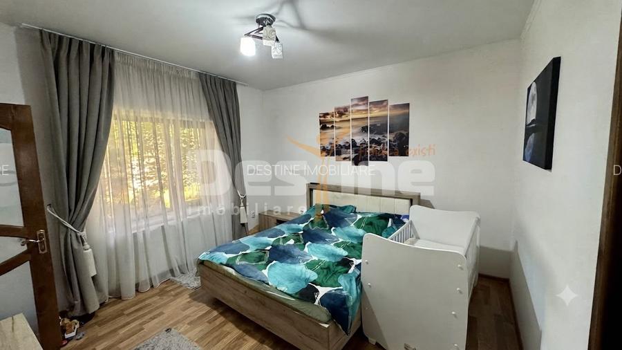 Casa spatioasa cu teren de 800 mp, Muntenii de Jos - 5 camere - 16