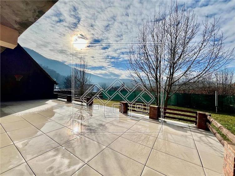Casa de vanzare in Cisnadioara - 450 mp utili, garaj, teren 900 mp