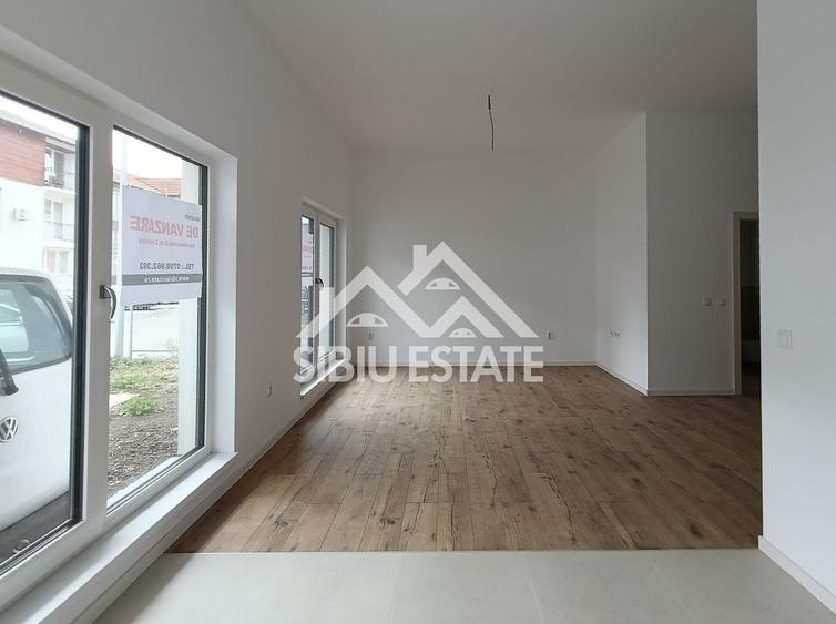 Apartament luminos, ideal locuință sau birou ,parter, 2 locuri parcare