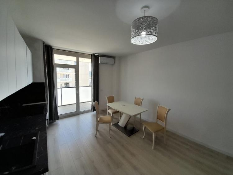 Apartament 2 camere cu loc de parcare, zona Cetatii