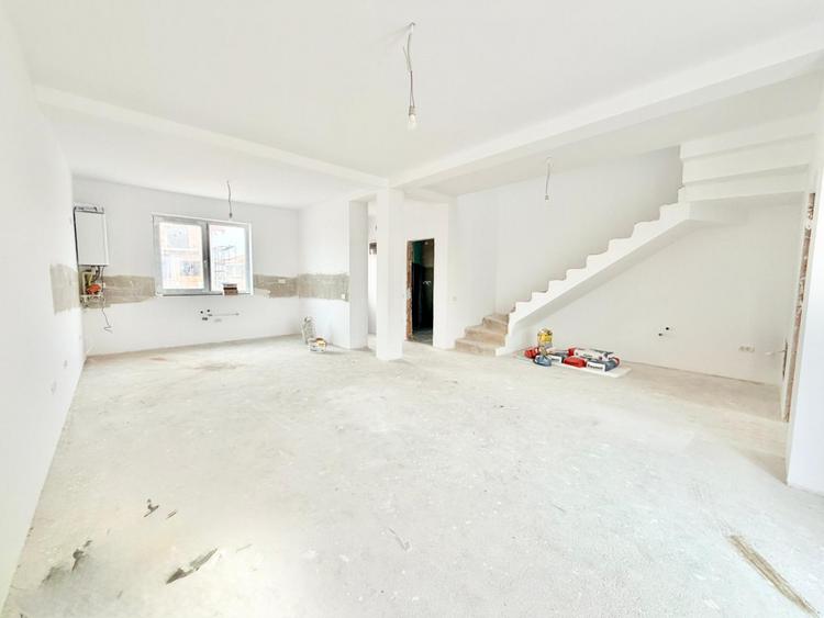 Duplex modern - 94 mp - Cartier asfaltat - Mosnita