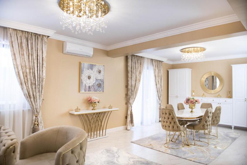 Casa ultrafinisata, cu piscina, terasa, garaj!