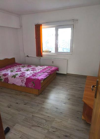 Apartament 3 camere Calea Călărașilor – Metrou Piața Muncii