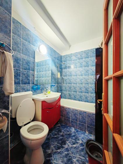 Parcul Gheorghe Patrascu | Metrou Piata Muncii, parter cu balcon, bloc anvelopat