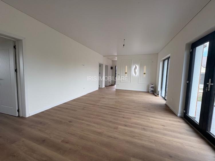 Locuinta premium! Casa single,4 camere,2 bai,teren 450mp,view superb! - 2